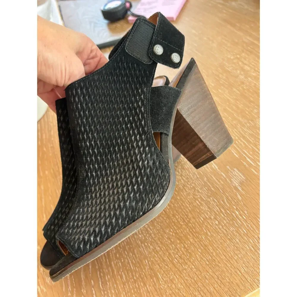 Arturo Chiang Janel Black Suede Perforated Slingback Block Heel Sandals Size 8M